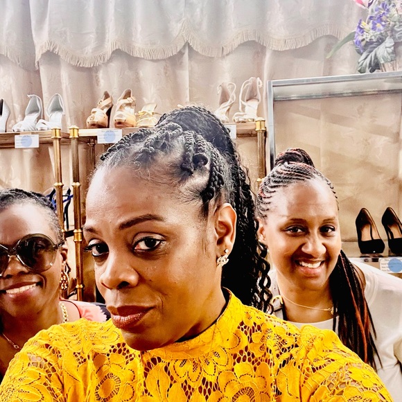 SPECIAL GUESTS!!AWESOME STRAIGHT OUT OF THE BAG SALES!! PLEASE COME JOIN THE FUN - Picture 16 of 17